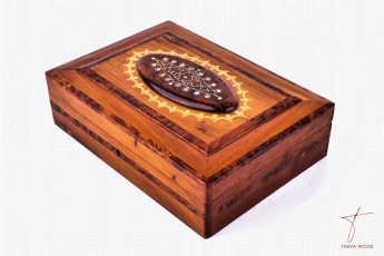 Boîte à bijoux rectangulaire en bois de thuya