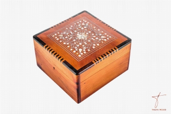 Thuya Wood Boîte à bijoux carrée verrouillable en thuya incrustée de fil d'argent et de nacre 