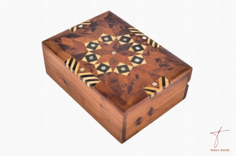 Thuya Wood Boîte à bijoux avec motifs en citronnier incrustée de la nacre 
