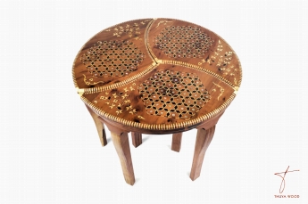 Thuya Wood Table gigogne incrustée d'ébène, de nacre et de citronnier 