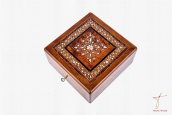 Thuya Wood Boîte à bijoux verrouillable à 4 compartiments en racine de thuya 