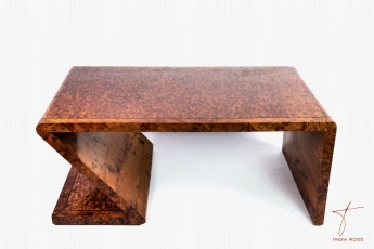 Thuya Wood Table Élégance en Placage de Thuya avec Bases Contrastantes