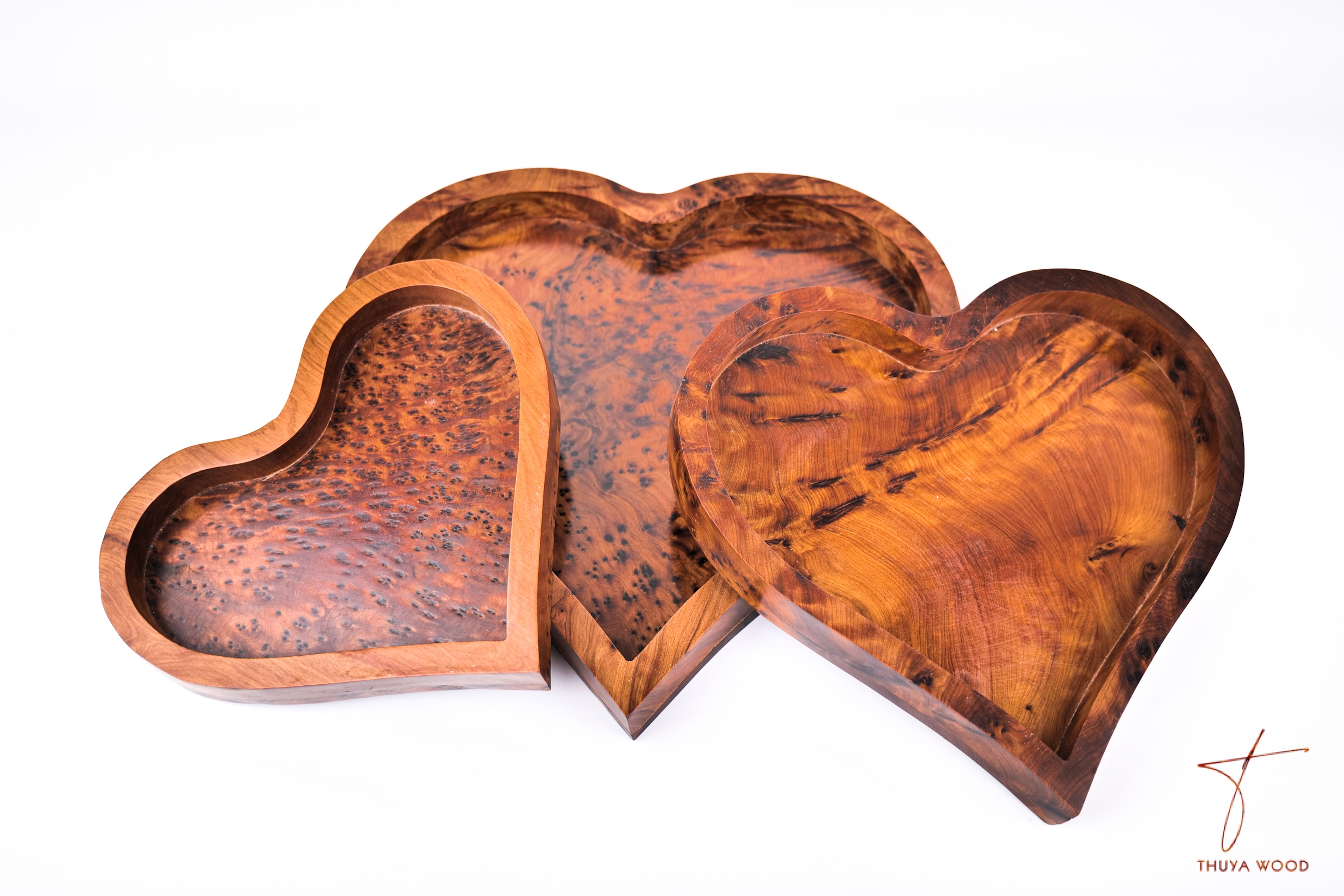 Heart-shaped Set of 3 Thuya Wood Trays
