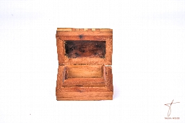 Petite boîte en bois de thuya d'Essaouira 