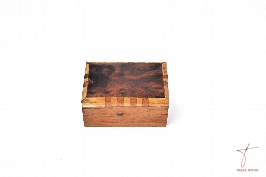 Petite boîte en bois de thuya d'Essaouira 