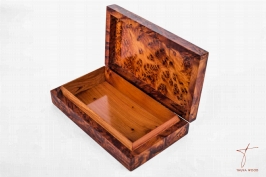 Boîte à bijoux rectangulaire avec motifs naturels en thuya 