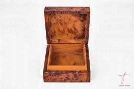 Boîte à bijoux carrée avec motifs en citronnier 