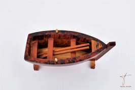 Maquette de bateau de pêche avec motifs naturels en thuya 