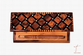 boîte, porte stylo fabriqué en racine de thuya 