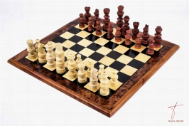 Jeu d'échecs en thuya 