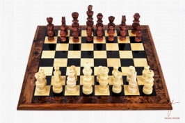 Jeu d'échecs en thuya 