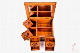 Luxurious Thuya Wood Jewelry Box