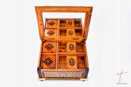 Luxurious Thuya Wood Jewelry Box