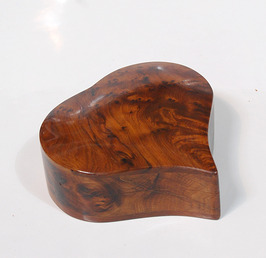 Thuya Wood Heart